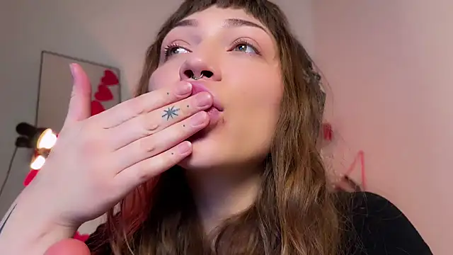 Snapshot of PaulaPratt chatting on 02.12.25 PaulaPratt online show from 02.12.25