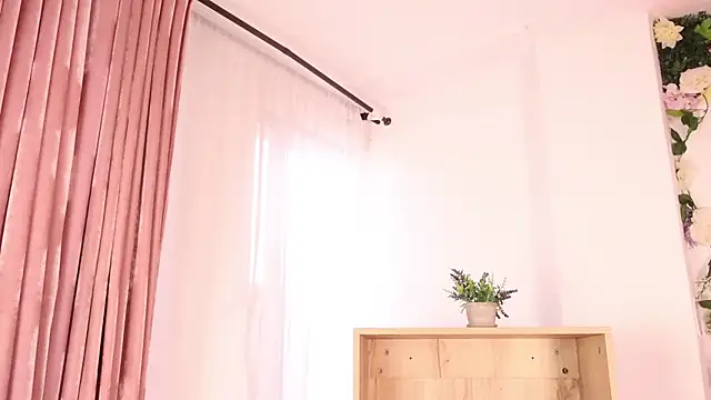 justnala  online show from 09.25.25