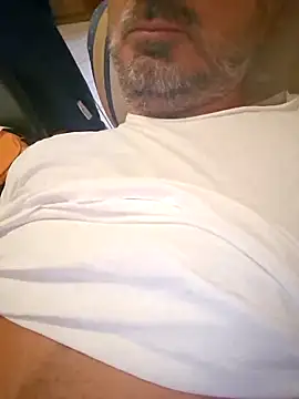 1talianBeutifulCock online show from 10.19.25