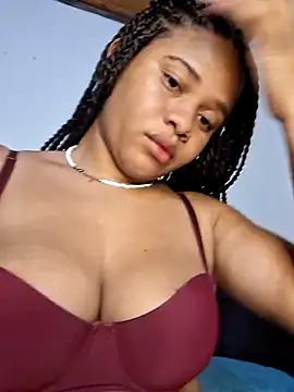 Snapshot of DANIELA_MICHEL chatting on 12.21.24 DANIELA MICHEL online show from 12.21.24