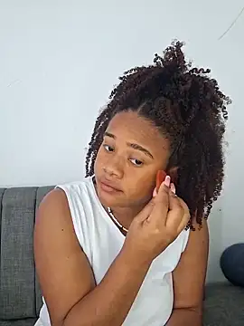 Snapshot of DANIELA_MICHEL chatting on 12.26.24 DANIELA MICHEL online show from 12.26.24