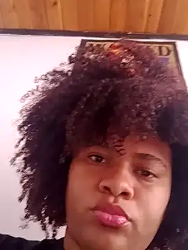 Snapshot of DANIELA_MICHEL chatting on 02.21.25 DANIELA MICHEL online show from 02.21.25