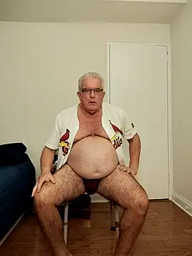 Snapshot of Shoreguy69 chatting on 12.02.25 Shoreguy69 online show from 12.02.25