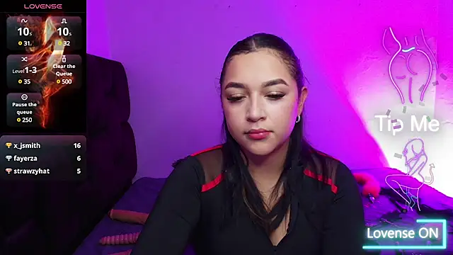 Snapshot of EmilySavvato chatting on 03.06.25 EmilySavvato online show from 03.06.25