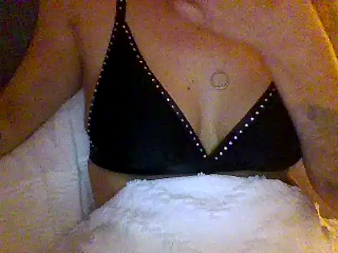 Snapshot of Fiesty_findom40 chatting on 12.25.24 Fiesty findom40 online show from 12.25.24