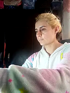 Snapshot of samanta_rosas1 chatting on 10.24.25 samanta rosas1 online show from 10.24.25