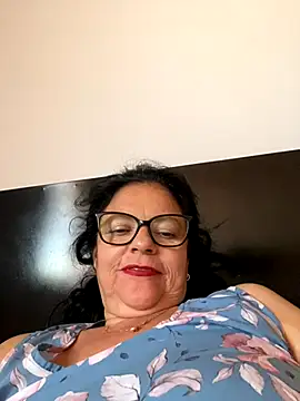 Snapshot of Sharongirl07 chatting on 09.21.25 Sharongirl07 online show from 09.21.25
