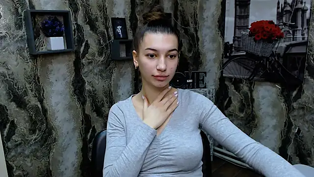 KarolinaRosse  online show from 01.17.25