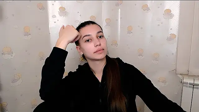 KarolinaRosse  online show from 02.04.25