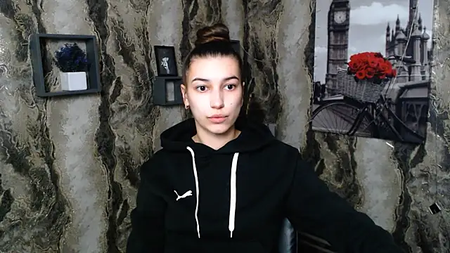 KarolinaRosse  online show from 02.10.25