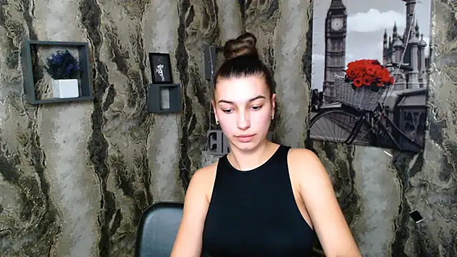 KarolinaRosse  online show from 02.10.25