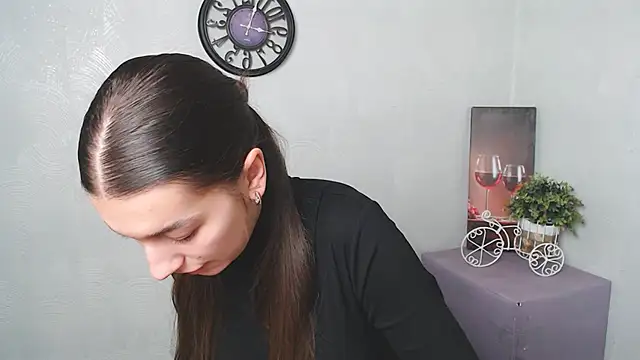 KarolinaRosse  online show from 02.13.25