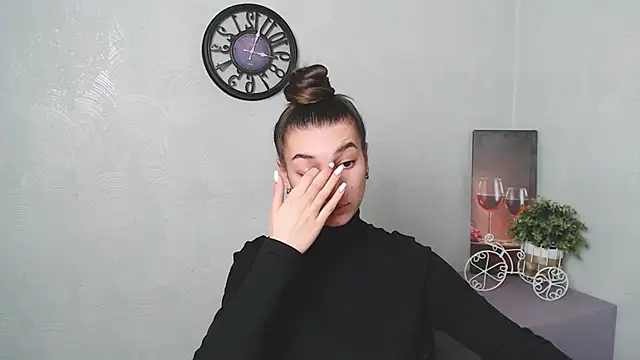 KarolinaRosse  online show from 02.13.25