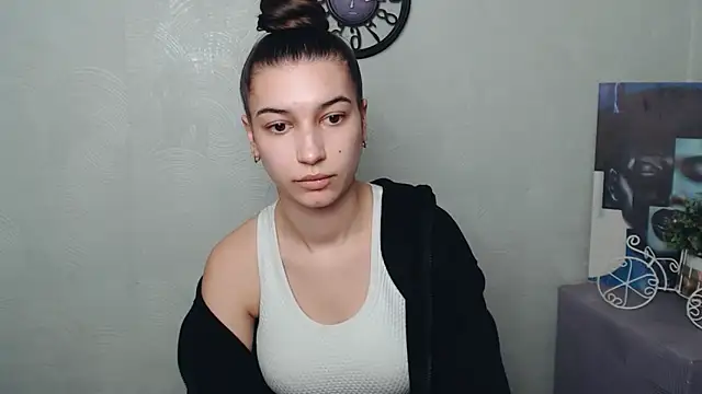 KarolinaRosse  online show from 03.12.25