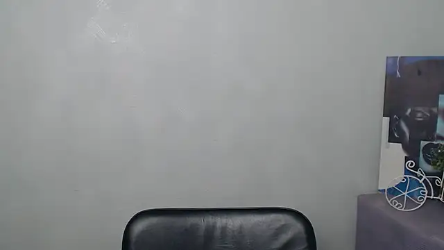 KarolinaRosse  online show from 03.17.25