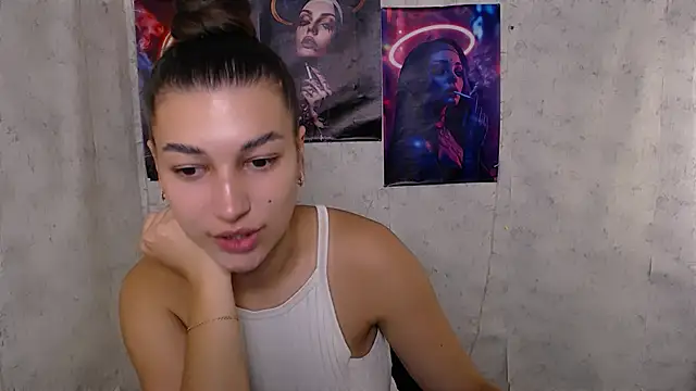 KarolinaRosse  online show from 09.20.25