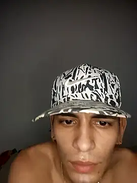 Snapshot of Y4NcA chatting on 11.20.25 Y4NcA online show from 11.20.25