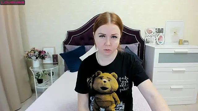 Snapshot of BettyBloom69 chatting on 02.06.25 BettyBloom69 online show from 02.06.25