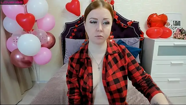 Snapshot of BettyBloom69 chatting on 02.12.25 BettyBloom69 online show from 02.12.25