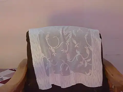 Snapshot of diva-22 chatting on 09.15.25 diva-22 online show from 09.15.25