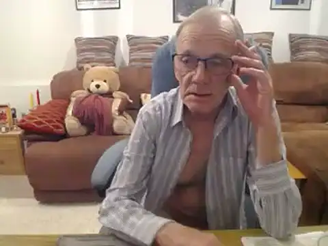 Snapshot of Ferret7777 chatting on 02.01.25 Ferret7777 online show from 02.01.25