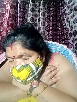 Snapshot of Hot_Falguni chatting on 02.14.25 Hot Falguni online show from 02.14.25