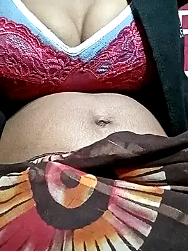 Snapshot of Hot_Falguni chatting on 03.22.25 Hot Falguni online show from 03.22.25