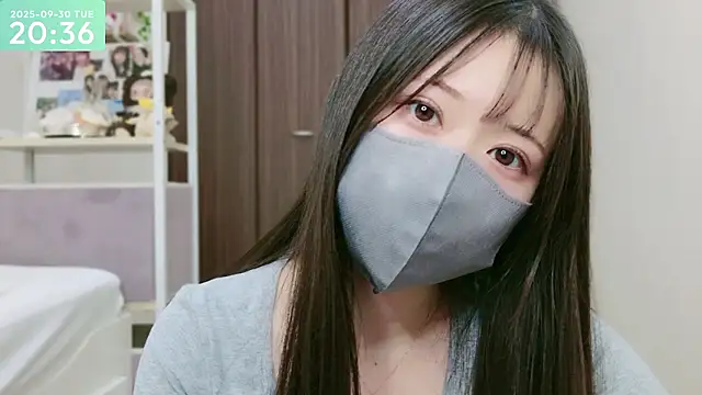 Snapshot of -SHIZUKU- chatting on 09.30.25 -SHIZUKU- online show from 09.30.25