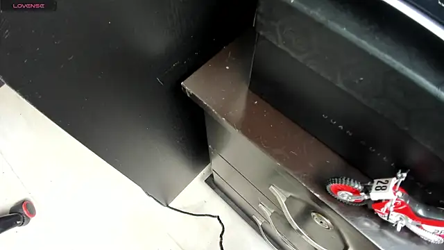 gracekelly12 online show from 12.05.25