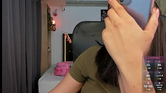 emilyrouxe online show from 03.20.25