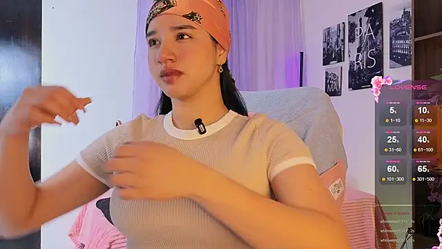 emilyrouxe online show from 10.12.25