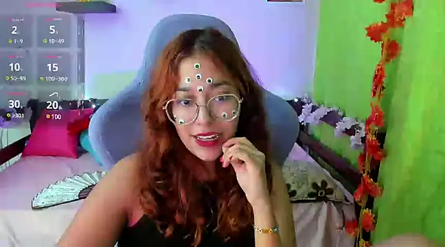 Snapshot of _Moon_Johnson chatting on 02.11.25  Moon Johnson online show from 02.11.25