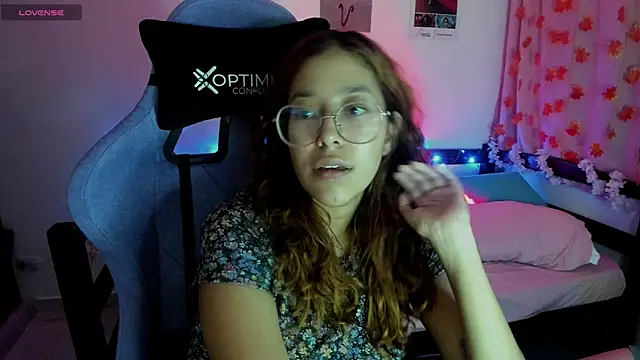 Snapshot of _Moon_Johnson chatting on 03.19.25  Moon Johnson online show from 03.19.25