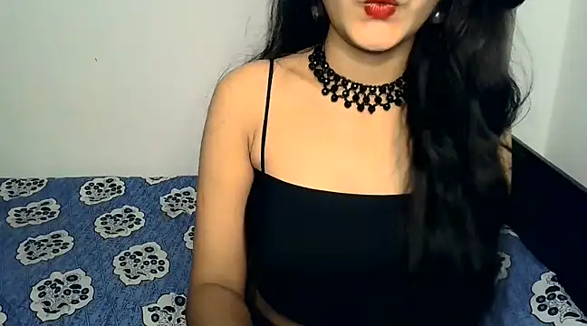 Snapshot of SUZY_FROMUS chatting on 01.05.25 SUZY FROMUS online show from 01.05.25