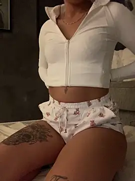 Snapshot of eemsii chatting on 10.06.25 eemsii online show from 10.06.25