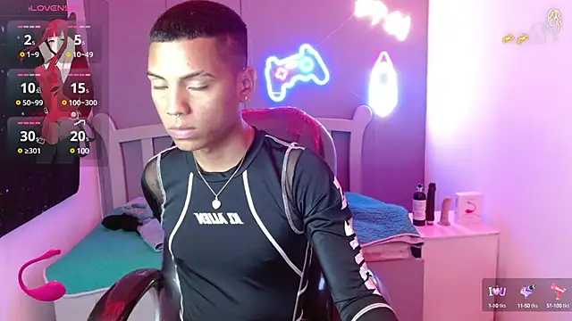 Snapshot of OwenStone_ chatting on 12.17.24 OwenStone online show from 12.17.24