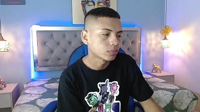 Snapshot of OwenStone_ chatting on 12.30.24 OwenStone online show from 12.30.24