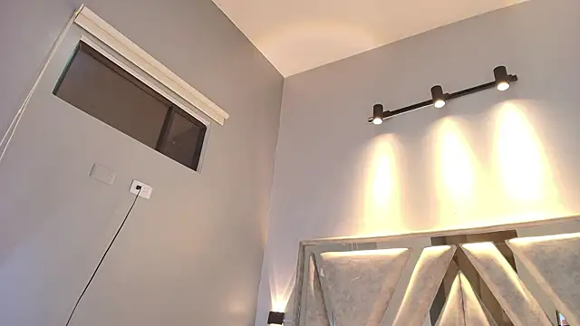 Annie9  online show from 09.11.25