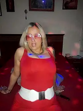 Snapshot of DesireSatler chatting on 10.18.25 DesireSatler online show from 10.18.25