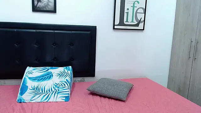 KellyRivers online show from 02.28.25