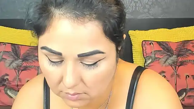 Snapshot of SelenaNoctis chatting on 01.23.25 SelenaNoctis online show from 01.23.25