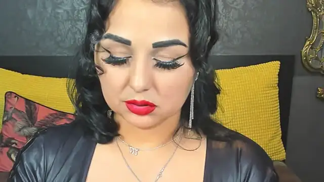 Snapshot of SelenaNoctis chatting on 01.23.25 SelenaNoctis online show from 01.23.25