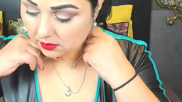 Snapshot of SelenaNoctis chatting on 01.25.25 SelenaNoctis online show from 01.25.25