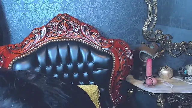 Snapshot of SelenaNoctis chatting on 09.22.25 SelenaNoctis online show from 09.22.25