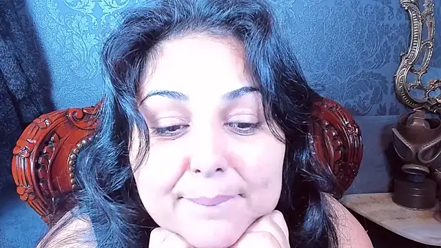 Snapshot of SelenaNoctis chatting on 10.12.25 SelenaNoctis online show from 10.12.25