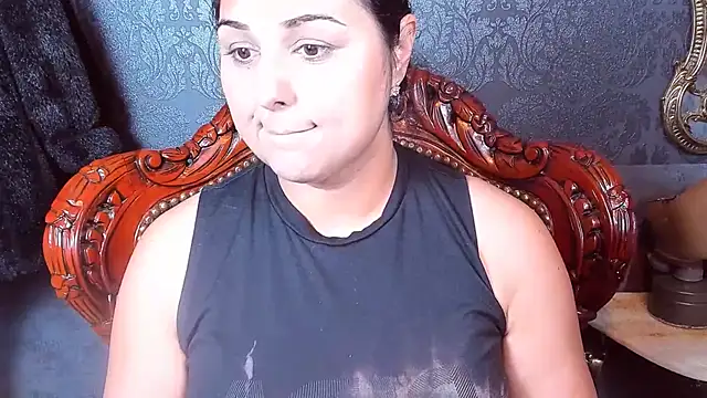 Snapshot of SelenaNoctis chatting on 10.20.25 SelenaNoctis online show from 10.20.25