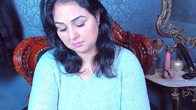 Snapshot of SelenaNoctis chatting on 11.05.25 SelenaNoctis online show from 11.05.25