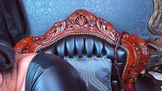 Snapshot of SelenaNoctis chatting on 11.26.25 SelenaNoctis online show from 11.26.25