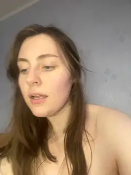 Snapshot of Topvi_ chatting on 12.20.24 Topvi online show from 12.20.24