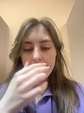Snapshot of Topvi_ chatting on 01.19.25 Topvi online show from 01.19.25